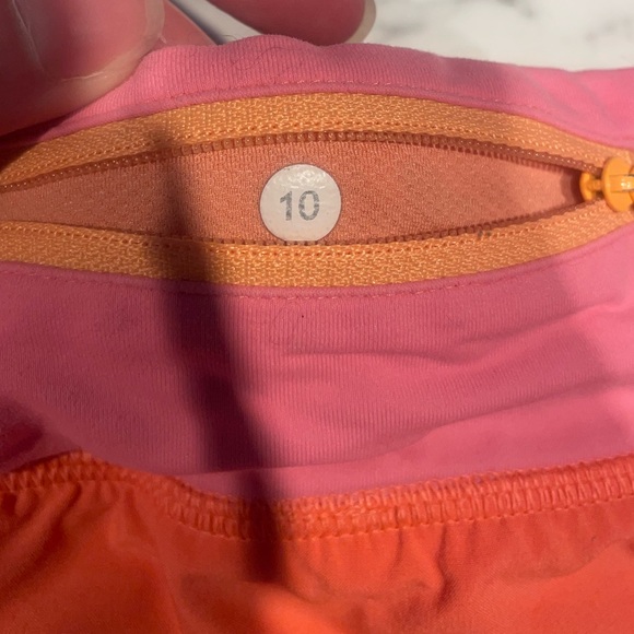 Lululemon speed shorts sz10 - Picture 3 of 3